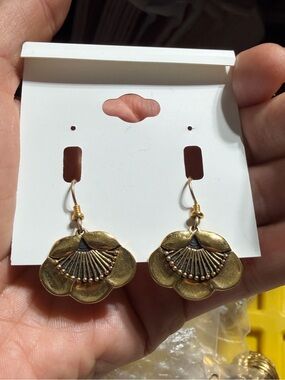 Vintage Laurel Burch Gold Lotus Blossom Pierced Earrings